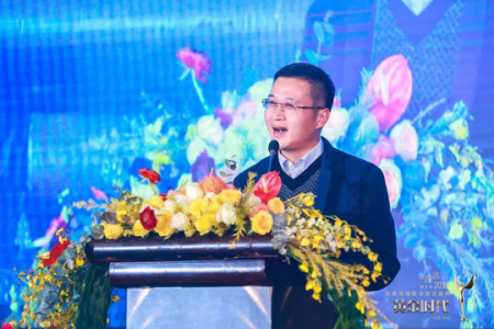 創(chuàng)綠家環(huán)保總裁孫劍榮獲杭商領袖峰會“最具領導力獎”